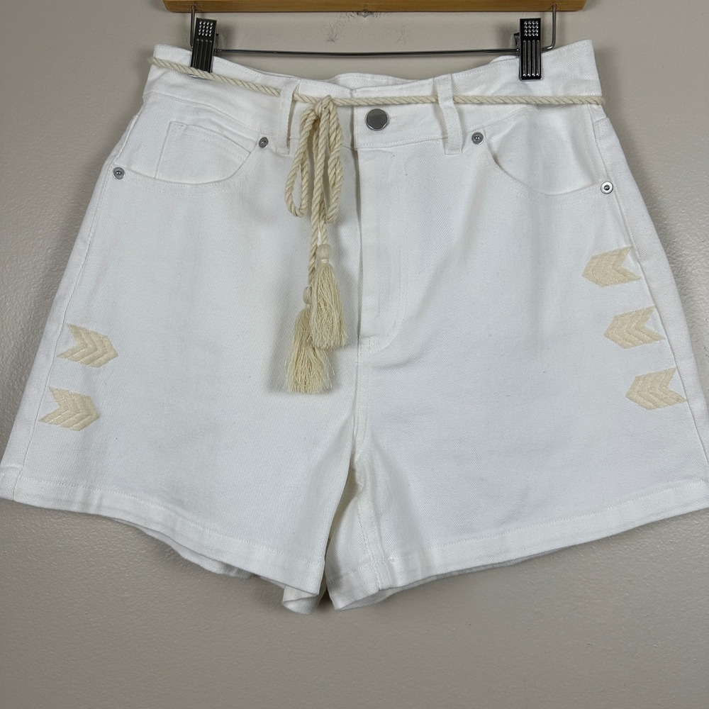Farmers Market Women's 12 High Rise Denim Short Off White Embroidered NEW